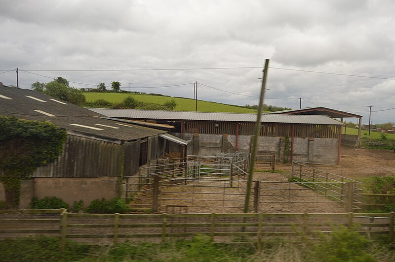 File:Oath Farm - geograph.org.uk - 5946064.jpg