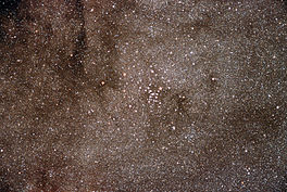 Messier 7 is in die middel van dié foto.