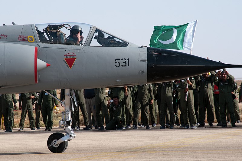 File:PAF Mirage III ROSE alert scramble competition Falcon Air Meet 2010 side view 2.jpg