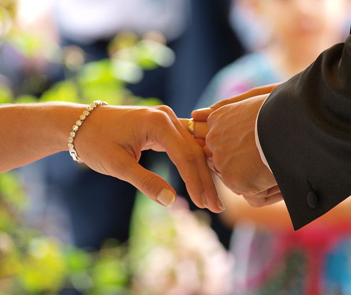 File:Placing a wedding ring.jpg