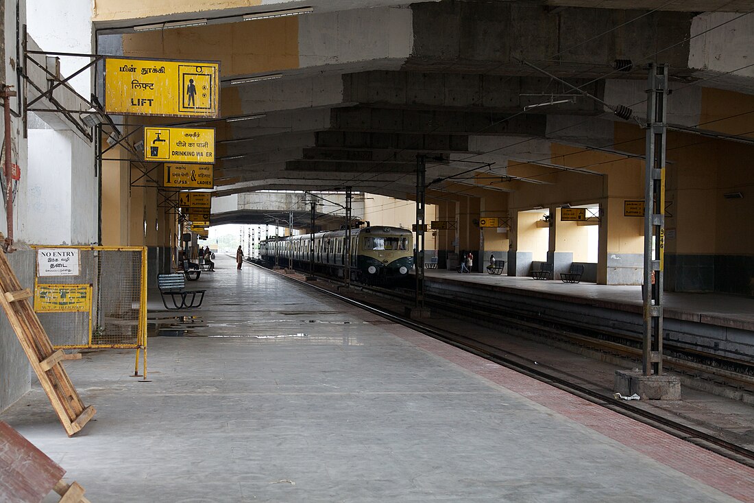 Mandaveli railway station