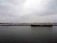 Containerskip i havnen i Antwerpen i Belgia