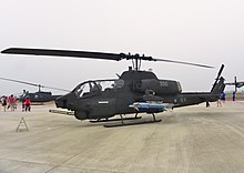 ROCA AH-1W mounted One AIM-9 Sidewinder Missile in Gangshan AFB 20111015.jpg