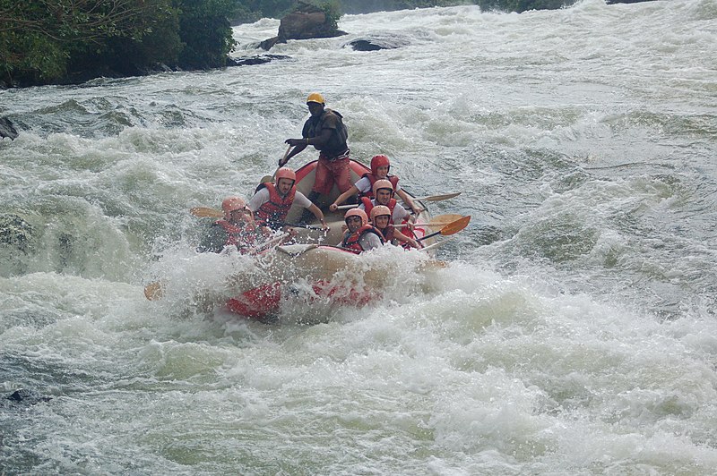 File:Rafting Bujagali Falls-2, December 2007 - by Michell Zappa.jpg
