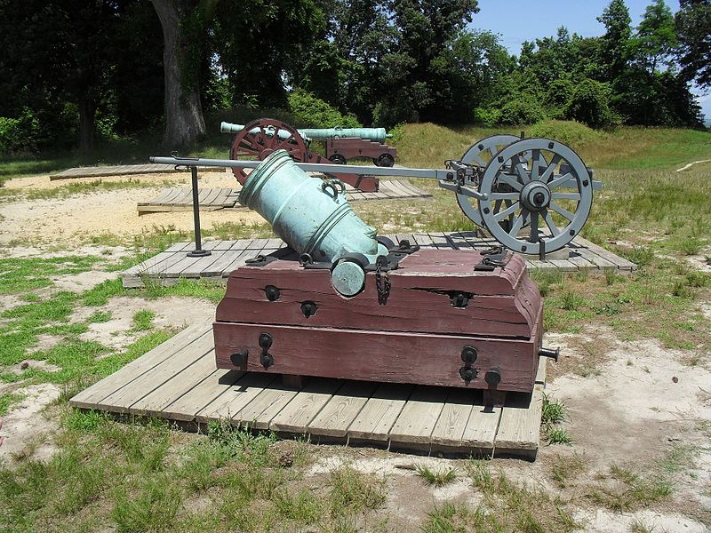 File:Revolutionary War artillery on display at Yorktown Battlefield image 4.jpg
