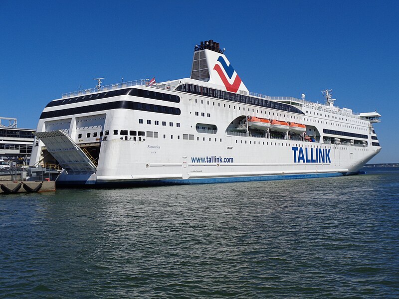 File:Romantika moored at Quay 10 in Port of Tallinn 3 July 2021.jpg