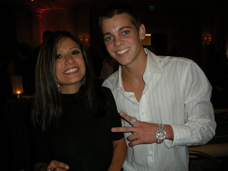 File:Rosa Arteaga Ryan Sheckler.jpg