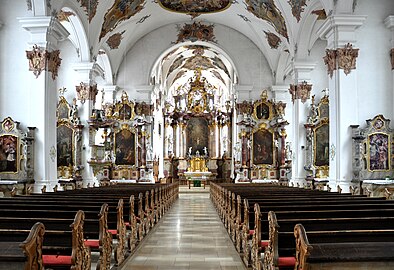 Intérieur baroque de l’église des Dominicains.