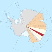 מיקום חוף סברינה (אדום) בארץ וילקס (צהוב) בטריטוריה האנטארקטית האוסטרלית (כתום)