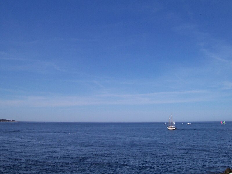 File:Sailing Yacht Waterfront scenes Rockport MA.jpg