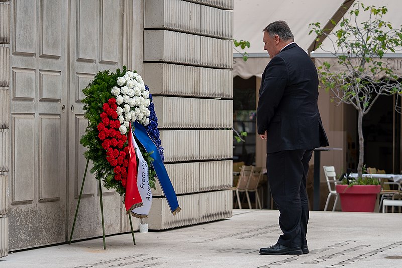 File:Secretary Pompeo Participates in Wreath Laying Ceremony at the Holocaust Memorial with Austrian Leaders of Faith Communities (50225512276).jpg