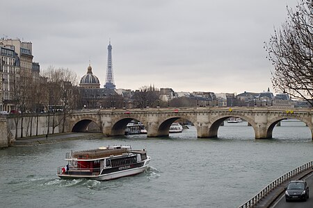 ไฟล์:Seine_-_Pont_Neuf,_Tour_Eiffel,_Vedettes_de_Paris_et_Institut_de_France.jpg