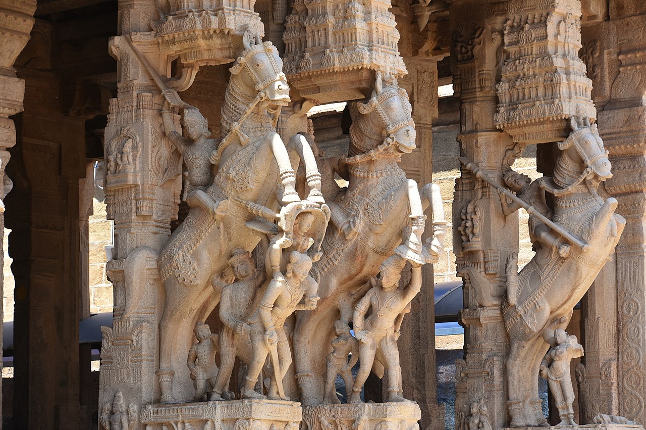 Sesha Mandapa, Vijayanagar period, 16th century, Sri Ranganathaswamy Temple, dedicated to Vishnu, in Srirangam, near Tiruchirappali (198) (36842806663).jpg