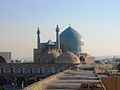 Un ejemplo de una forma común de cúpula y minarete persa en la mezquita Shah en Isfahan, Irán.