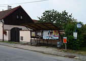 Čeština: Autobusová zastávka ve vsi Spělov u Dolní Cerekve, okres Jihlava. English: Bus shelter in the village of Spělov, Jihlava District, Vysočina Region, Czech Republic.