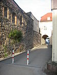 Den medeltida stadsmuren.
