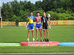 TO2015 uomo di pattinaggio di velocità a 200 metri medalist.JPG cronometro