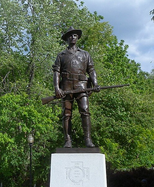 File:The Hiker (Kitson) in Morristown New Jersey jeh.jpg