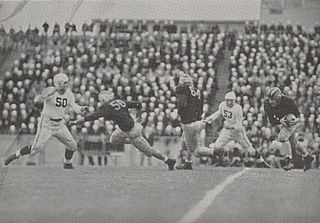 <span class="mw-page-title-main">Tony Butkovich</span> American football player (1921–1945)