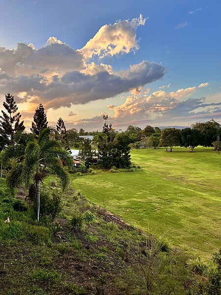 File:Twilight in Sherwood, Queensland, 2022.jpg