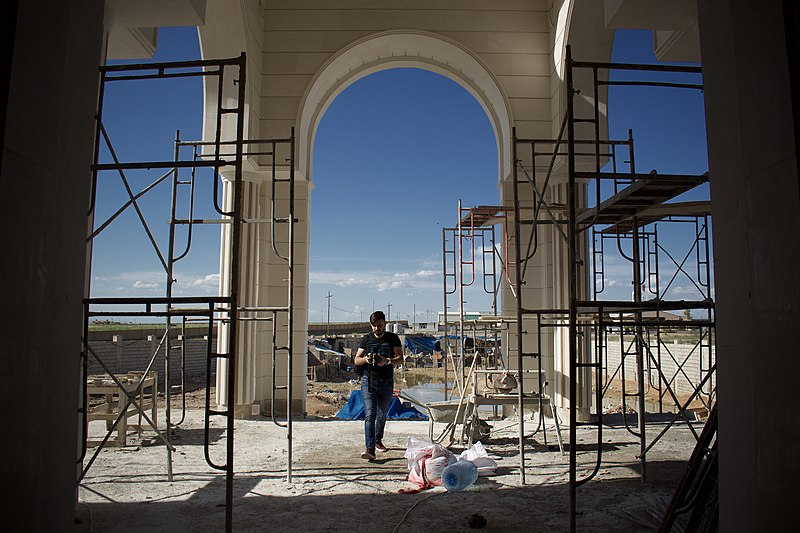 File:Views of an Armenian church being constructed at the outskirts of the Ankawa neigborhood in Erbil 07.jpg