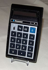 מחשבון של Bowmar, אחת מיצרניות המחשבונים המובילות ב־1973