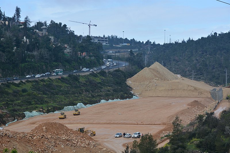 File:Wadi Arza.1.jpg