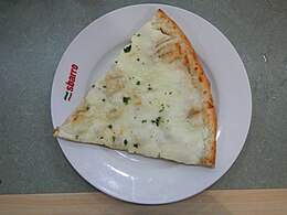 Pizza cu brânză albă.jpg