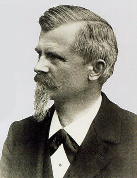 Wilhelm-maybach-1900.jpg