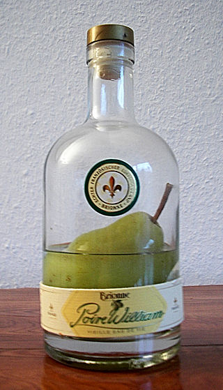 <span class="mw-page-title-main">Poire Williams</span> Type of fruit brandy made from pear