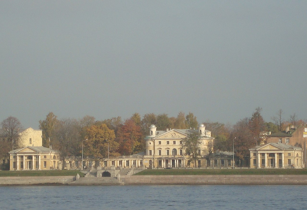 свердловская набережная в санкт петербурге