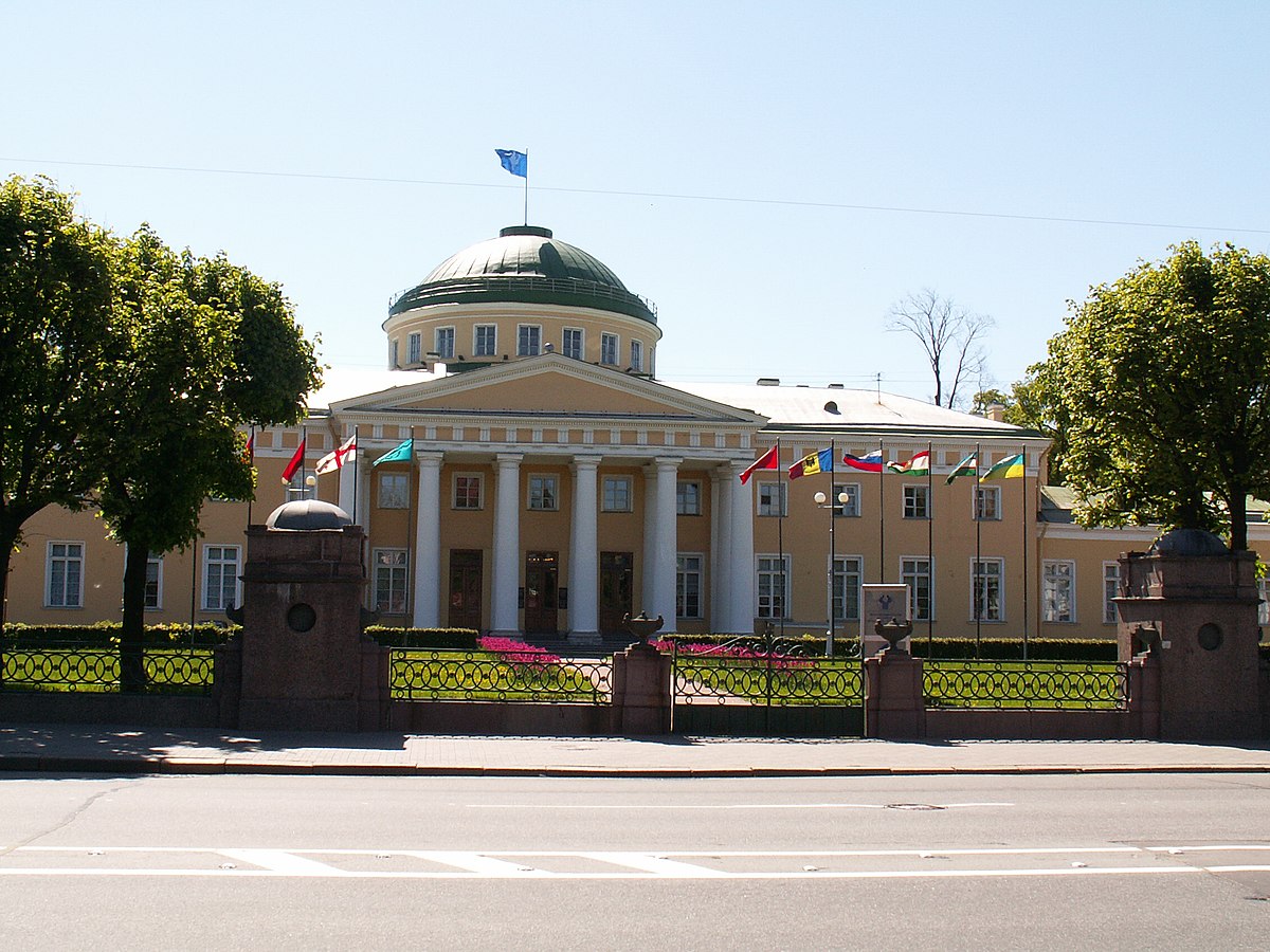 таврический дворец в санкт петербурге фото