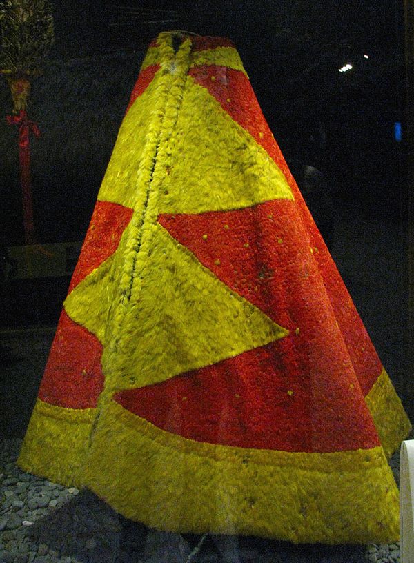 The feathered cloak of King Kalaniʻōpuʻu