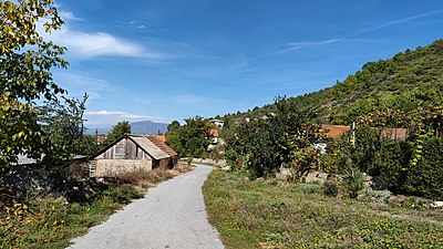Источниот дел на селото