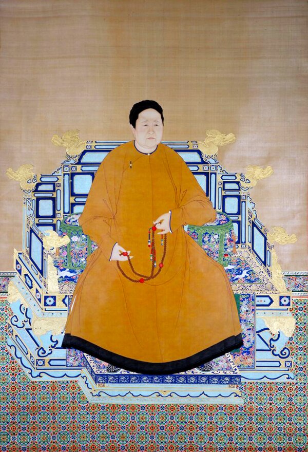 The official imperial portrait of Qing Dynasty Empress Xiaozhuangwen with a mala