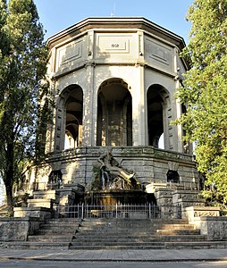 02 Apeduct monumental din Ferrara.jpg