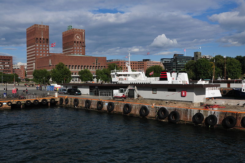 File:14-09-02-oslo-RalfR-400.jpg