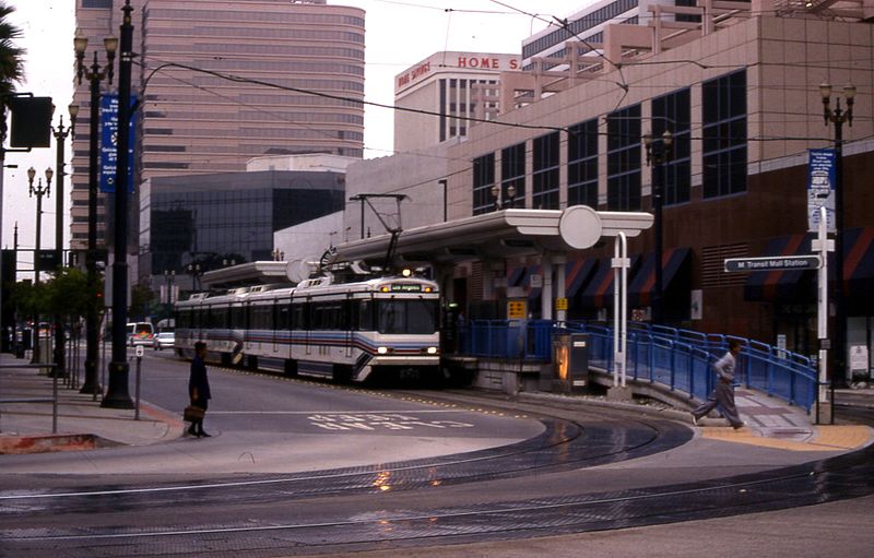 File:19951007 05 RTD LRT Long Beach, CA (5378831513).jpg