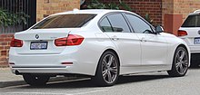 BMW F31 Sport Line, SR auf Doppelspeiche M403