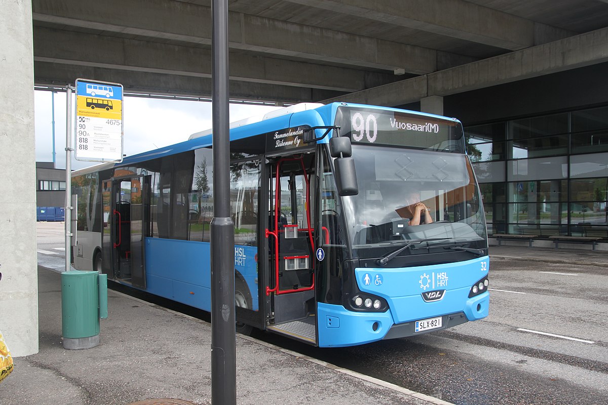 Автобусы в хельсинки. Городской автобус Хельсинки. Автобус 90. Nqr90 автобус. Bus 90 Station.