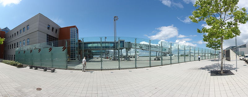 File:Airport Dresden 1.jpg