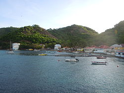 Pantai Anse de Bourg - Le Mouillage - Terre de Haut.JPG