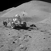 AS15-82-11121: Xe đi trên Mặt Trăng Apollo 15