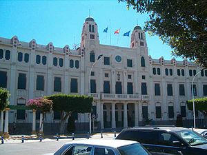 Melilla: Géographie, Histoire, Transport