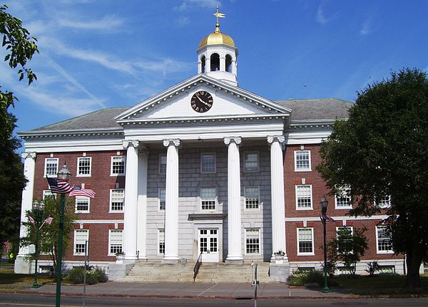 Memorial City Hall in Auburn, New York, built between 1929 and 1930 in the Colonial Revival style