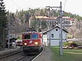 Regionalni vlak z mestnim avtobusom in 1142 na postaji Wolfsbergkogel