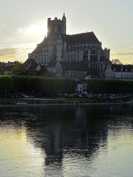 File:Auxerre CathedraleStEtienne.jpg