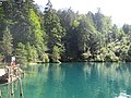 Blausee on tunnettu luonnonnähtävyys.