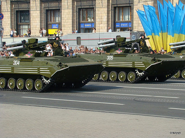 640px-BMP-1U.JPG