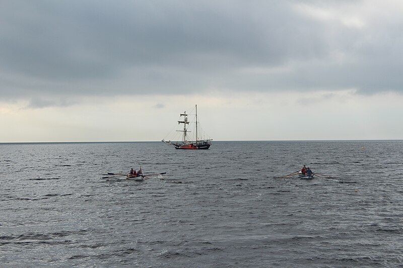 File:Ballantrae Smugglers' Chase (skiff racing) - geograph.org.uk - 5513743.jpg